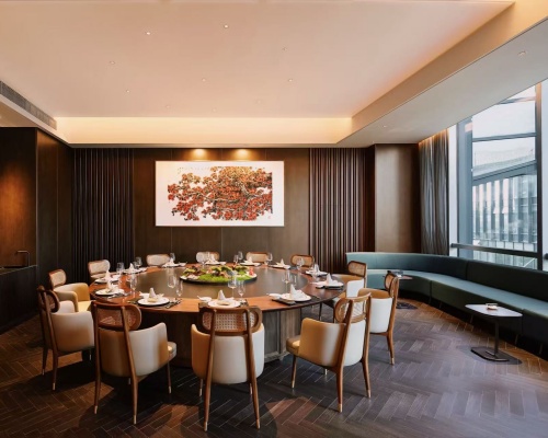 實(shí)木餐飲家具:自然與品質(zhì)的完美融合