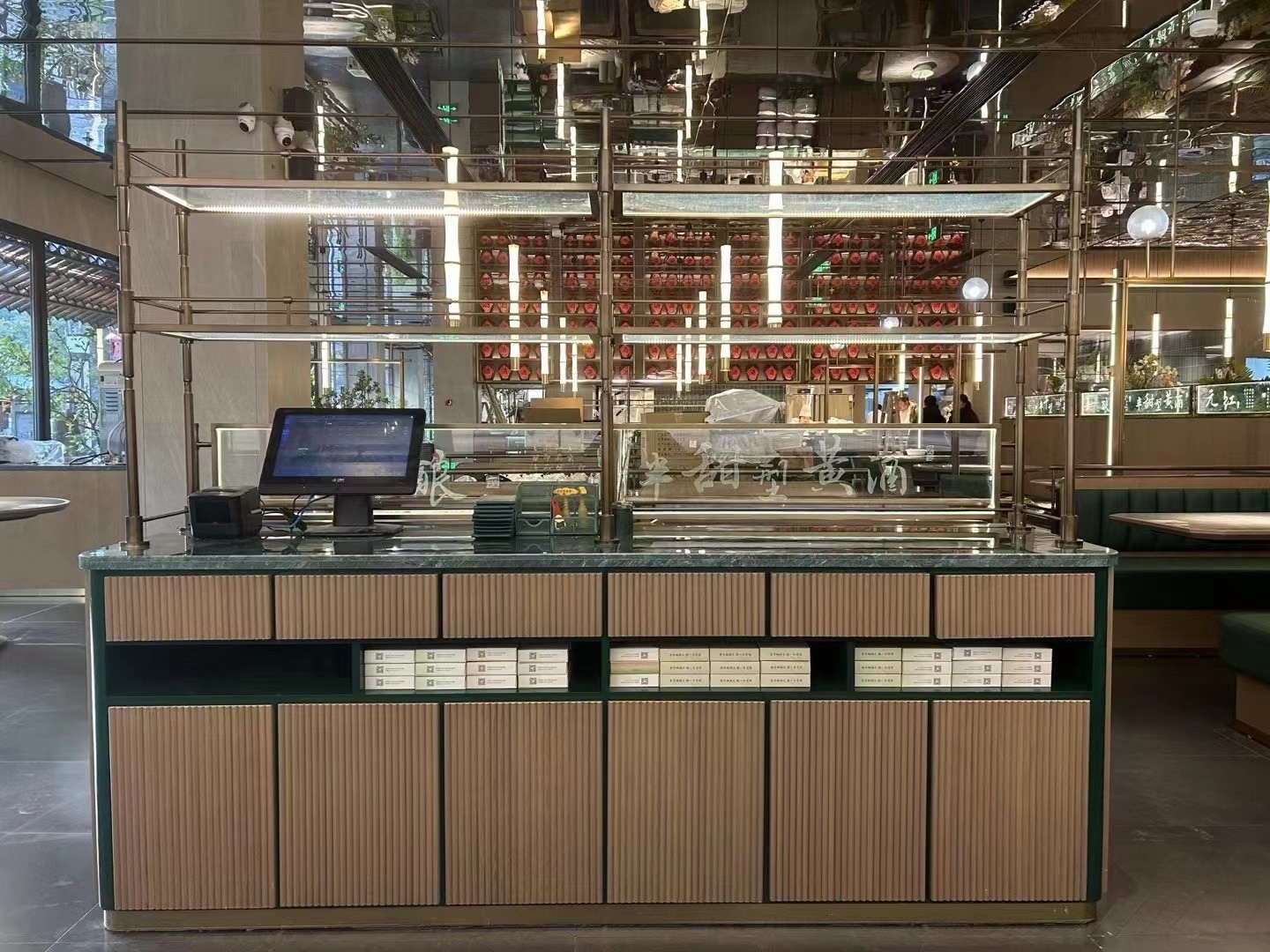 餐廳餐柜家具:承載煙火氣的空間美學(xué)擔(dān)當(dāng)