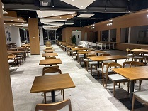 實(shí)木餐桌的材質(zhì)特性、應(yīng)用場(chǎng)景及選購(gòu)養(yǎng)護(hù)要點(diǎn)解析